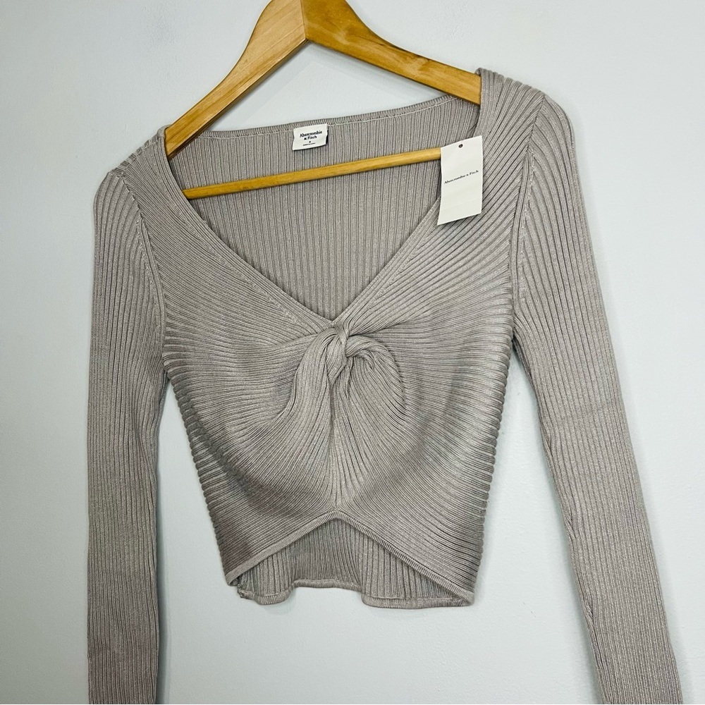 NWT Abercrombie and Fitch Twist Front Sweater Top… - image 3